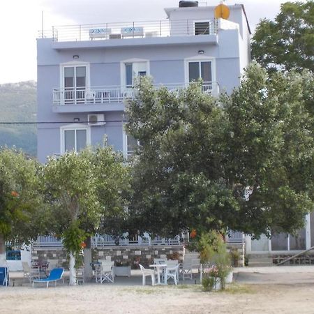 Hotel Prinos Екстериор снимка