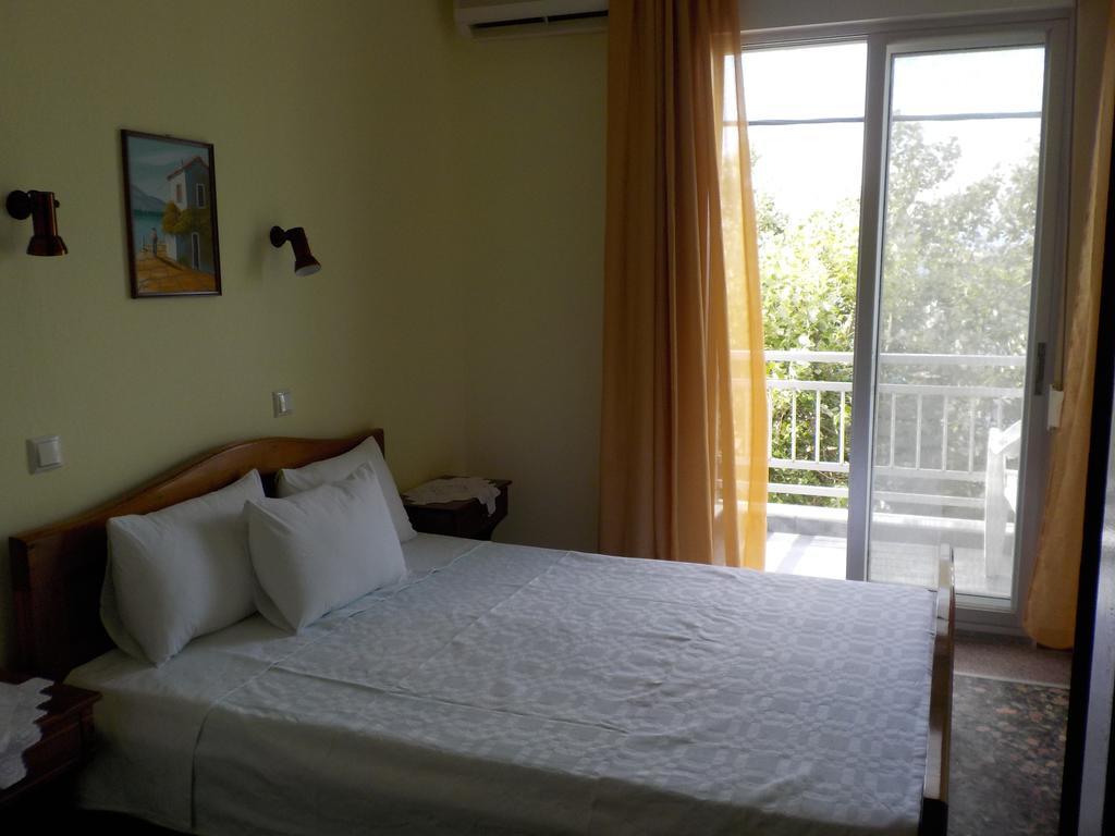 Hotel Prinos Екстериор снимка