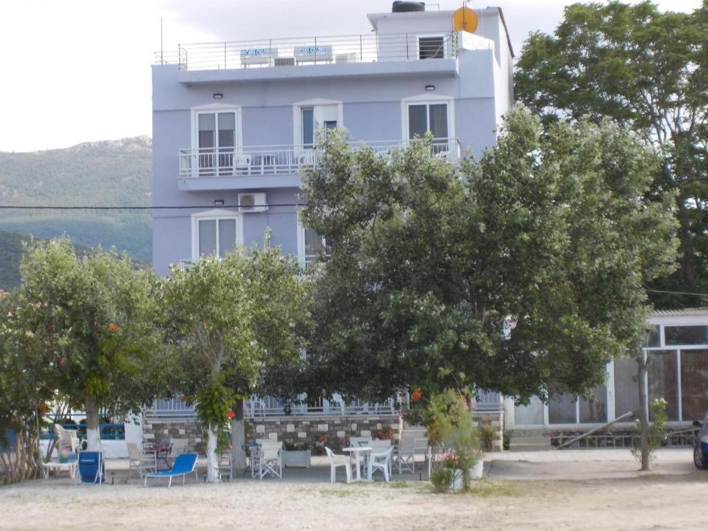 Hotel Prinos Екстериор снимка