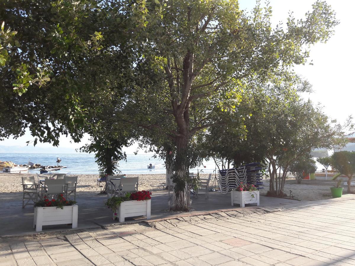 Hotel Prinos Екстериор снимка